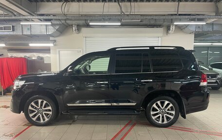 Toyota Land Cruiser 200, 2017 год, 6 999 000 рублей, 3 фотография