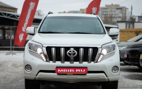 Toyota Land Cruiser Prado 150 рестайлинг 2, 2014 год, 3 349 000 рублей, 3 фотография