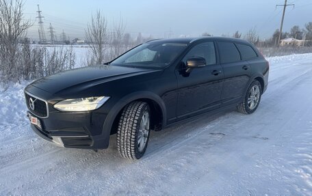 Volvo V90 Cross Country I рестайлинг, 2019 год, 3 070 000 рублей, 6 фотография