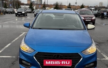 Hyundai Solaris II рестайлинг, 2018 год, 925 000 рублей, 5 фотография