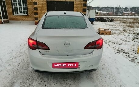 Opel Astra J, 2014 год, 700 000 рублей, 4 фотография