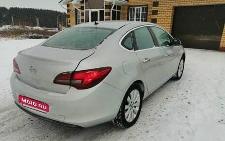 Opel Astra J, 2014 год, 700 000 рублей, 5 фотография