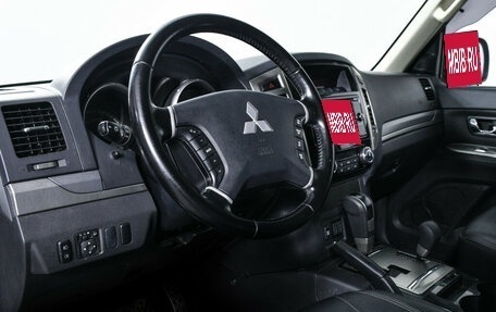 Mitsubishi Pajero IV, 2014 год, 2 998 000 рублей, 13 фотография