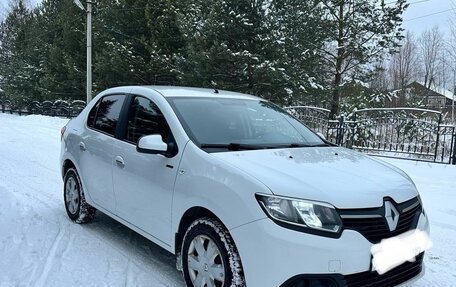 Renault Logan II, 2017 год, 745 000 рублей, 3 фотография