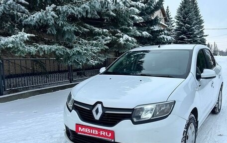 Renault Logan II, 2017 год, 745 000 рублей, 4 фотография