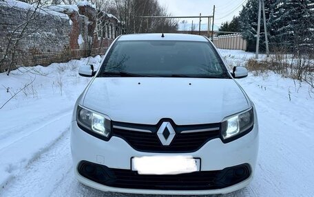 Renault Logan II, 2017 год, 745 000 рублей, 18 фотография