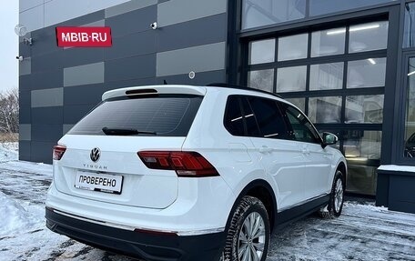 Volkswagen Tiguan II, 2021 год, 3 360 000 рублей, 4 фотография