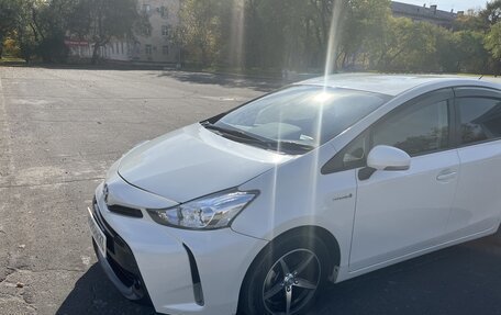 Toyota Prius Alpha I (ZVW40/41), 2015 год, 1 600 000 рублей, 4 фотография