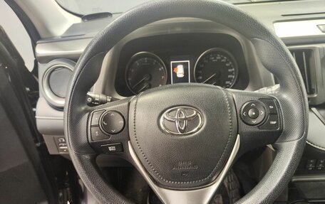 Toyota RAV4, 2018 год, 2 455 000 рублей, 6 фотография