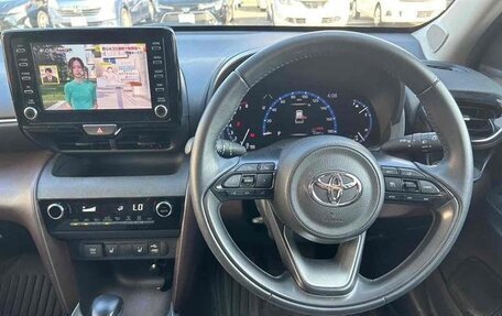 Toyota Yaris Cross, 2021 год, 1 660 000 рублей, 21 фотография