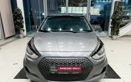 Hyundai Solaris II рестайлинг, 2013 год, 849 000 рублей, 2 фотография