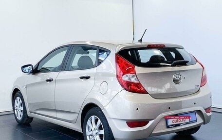 Hyundai Solaris II рестайлинг, 2012 год, 1 000 000 рублей, 3 фотография