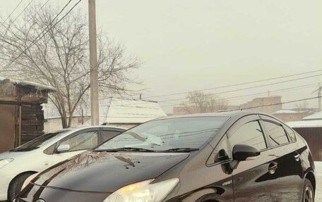 Toyota Prius, 2010 год, 1 020 000 рублей, 2 фотография