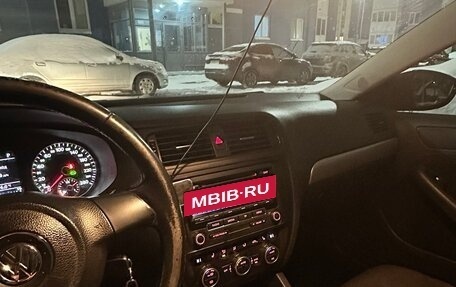 Volkswagen Jetta VI, 2012 год, 800 000 рублей, 2 фотография