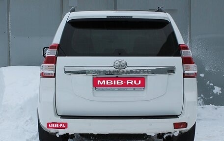 Toyota Land Cruiser Prado 150 рестайлинг 2, 2015 год, 3 750 000 рублей, 8 фотография