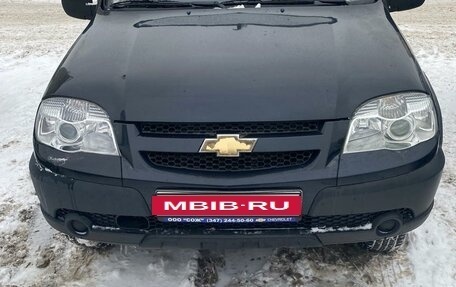 Chevrolet Niva I рестайлинг, 2010 год, 550 000 рублей, 3 фотография