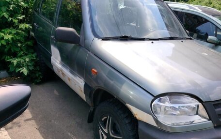 Chevrolet Niva I рестайлинг, 2006 год, 310 571 рублей, 3 фотография