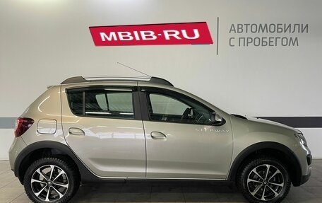 Renault Sandero II рестайлинг, 2018 год, 1 120 000 рублей, 6 фотография