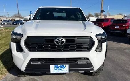 Toyota Tacoma, 2024 год, 9 000 000 рублей, 1 фотография