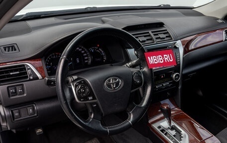 Toyota Camry, 2013 год, 1 699 000 рублей, 14 фотография