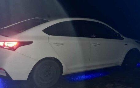 Hyundai Solaris II рестайлинг, 2018 год, 880 000 рублей, 8 фотография