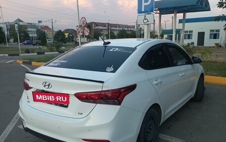 Hyundai Solaris II рестайлинг, 2018 год, 880 000 рублей, 10 фотография