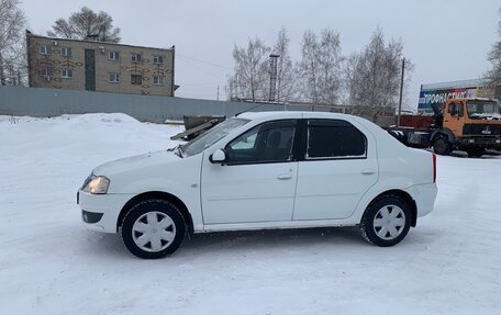 Renault Logan I, 2013 год, 625 000 рублей, 2 фотография