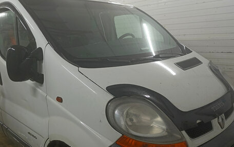 Renault Trafic, 2005 год, 820 000 рублей, 3 фотография