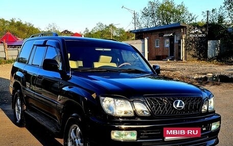 Toyota Land Cruiser 100 рестайлинг 2, 2004 год, 2 550 000 рублей, 2 фотография