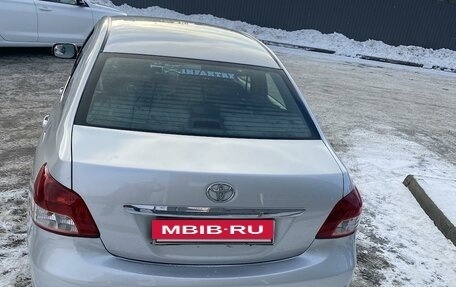 Toyota Yaris III рестайлинг, 2008 год, 1 000 000 рублей, 8 фотография