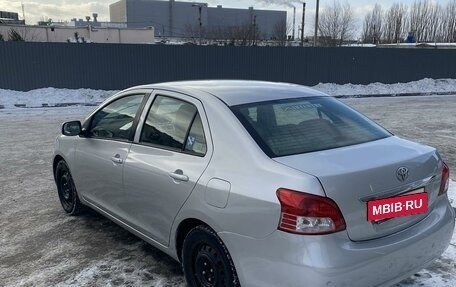 Toyota Yaris III рестайлинг, 2008 год, 1 000 000 рублей, 9 фотография