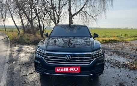 Volkswagen Touareg III, 2021 год, 6 790 000 рублей, 2 фотография