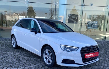 Audi A3, 2016 год, 1 888 000 рублей, 3 фотография