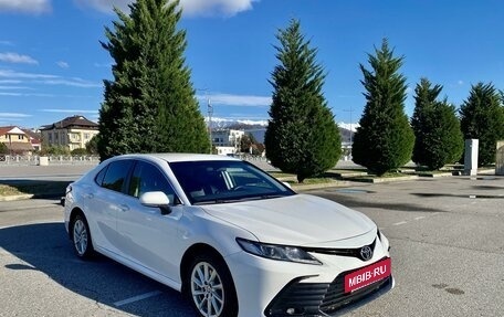 Toyota Camry, 2021 год, 2 250 000 рублей, 7 фотография