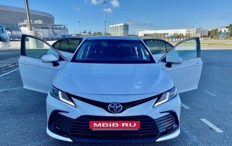 Toyota Camry, 2021 год, 2 250 000 рублей, 9 фотография