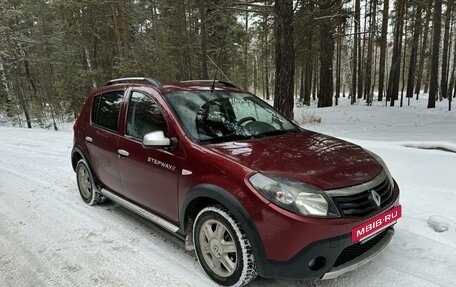 Renault Sandero I, 2013 год, 650 000 рублей, 2 фотография