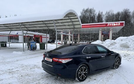 Toyota Camry, 2018 год, 3 100 000 рублей, 6 фотография