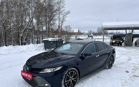 Toyota Camry, 2018 год, 3 100 000 рублей, 2 фотография