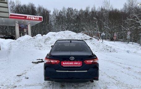 Toyota Camry, 2018 год, 3 100 000 рублей, 7 фотография