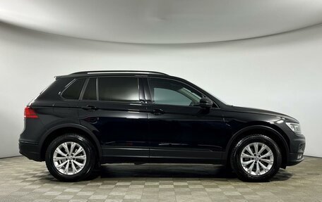 Volkswagen Tiguan II, 2019 год, 2 449 000 рублей, 4 фотография