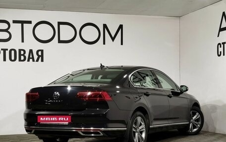 Volkswagen Passat B8 рестайлинг, 2021 год, 3 490 000 рублей, 2 фотография