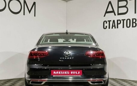 Volkswagen Passat B8 рестайлинг, 2021 год, 3 490 000 рублей, 6 фотография