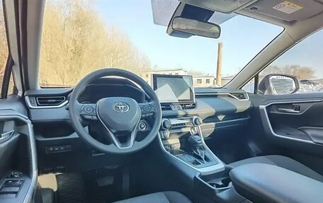 Toyota RAV4, 2022 год, 2 750 000 рублей, 9 фотография