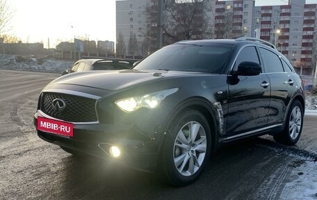 Infiniti QX70, 2017 год, 3 050 000 рублей, 3 фотография