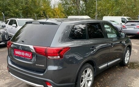 Mitsubishi Outlander III рестайлинг 3, 2015 год, 1 307 000 рублей, 4 фотография