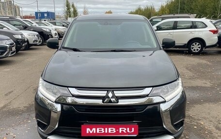 Mitsubishi Outlander III рестайлинг 3, 2015 год, 1 307 000 рублей, 2 фотография