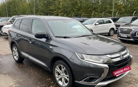 Mitsubishi Outlander III рестайлинг 3, 2015 год, 1 307 000 рублей, 3 фотография