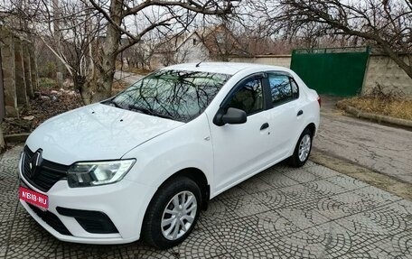 Renault Logan II, 2019 год, 840 000 рублей, 1 фотография