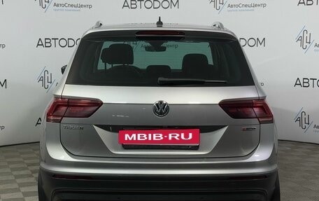 Volkswagen Tiguan II, 2018 год, 2 400 000 рублей, 4 фотография