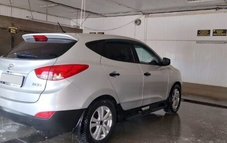 Hyundai ix35 I рестайлинг, 2013 год, 1 400 000 рублей, 2 фотография